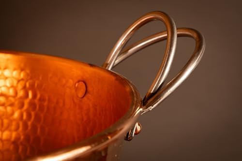 Hammered copper baking bowl with handle — photo 3