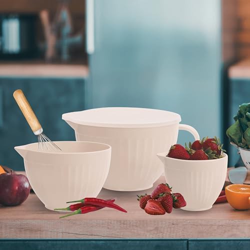 Nested plastic mixing bowls with pour spout — photo 3